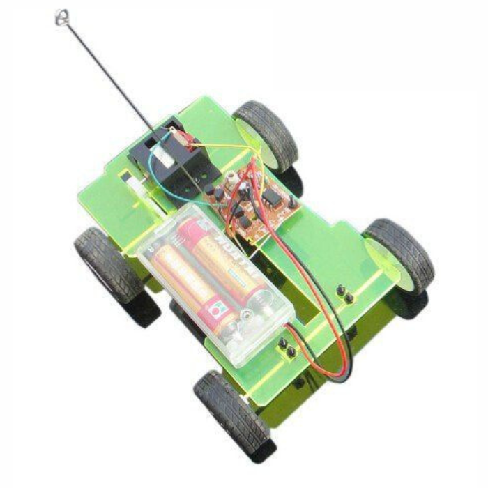DIY Mini Battery Powered 4 Wheel Drive Car